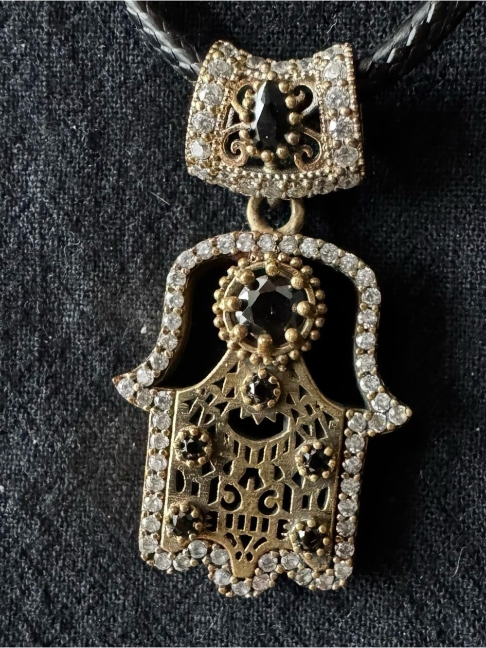 Antique-Style Hamsa Hand Pendant Necklace – Black and Gold